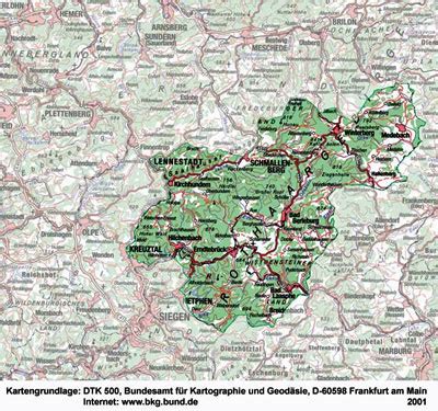 Kaart met wandelroutes in het Sauerland