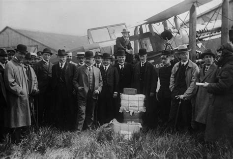 Historische foto van de eerste KLM-vlucht