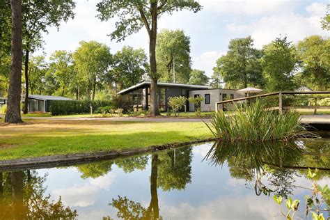 Foto van een karakteristiek vakantiepark in Twente met landelijke uitstraling.