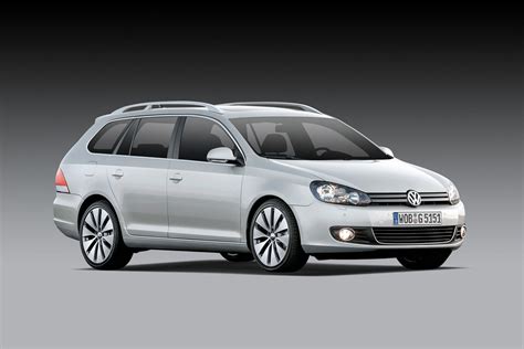 Illustratie van de Volkswagen Golf Variant, met nadruk op de ruime achterkant en laadruimte.