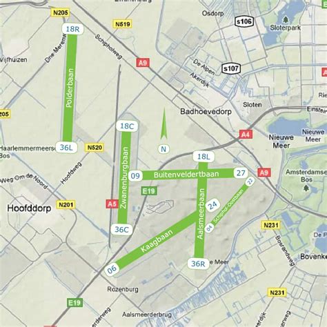 Luchtfoto van Schiphol Airport met de verschillende start- en landingsbanen.
