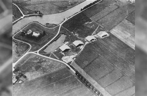 Historische foto van het militaire vliegveld Schiphol rond 1916