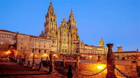 Panoramisch uitzicht op de kathedraal van Santiago de Compostela