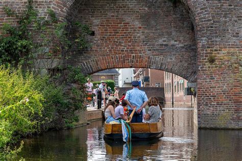 Fluisterboot op de grachten van Oudewater