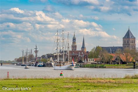 Infographic met de gemiddelde hotelprijzen in Kampen per dag van de week