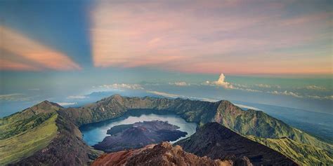 Spectaculair landschap van de Rinjani vulkaan op Lombok
