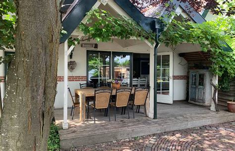 Illustratie van de sfeer van een romantisch of gezinsuitje in Vakantiehuis Vidaa Lago