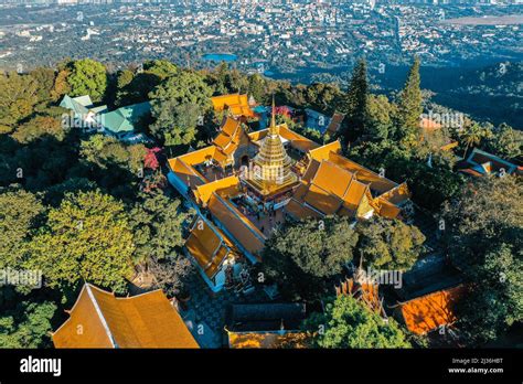 Uitzicht vanaf Wat Phra That Doi Suthep over Chiang Mai