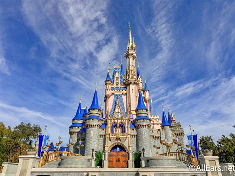 Cinderella Castle in het Magic Kingdom-park in Florida, een symbool van Disney-magie.