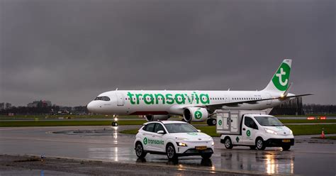 Illustratie van een Transavia vliegtuig op een luchthaven