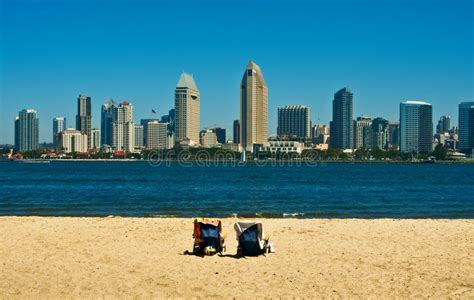 thematische foto van San Diego met de skyline en de kustlijn
