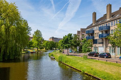 Illustratie van de CitySnowCuber in een stedelijke omgeving