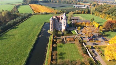 Panorama van de Veluwse natuur rondom het kasteel