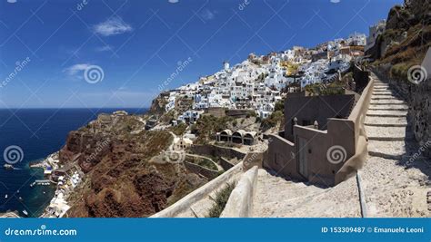 Trap met ezels in de oude haven van Santorini.