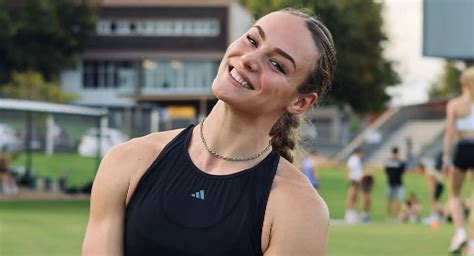 Foto van Sjors en Lieke, de ondernemers achter de yoga retreat.