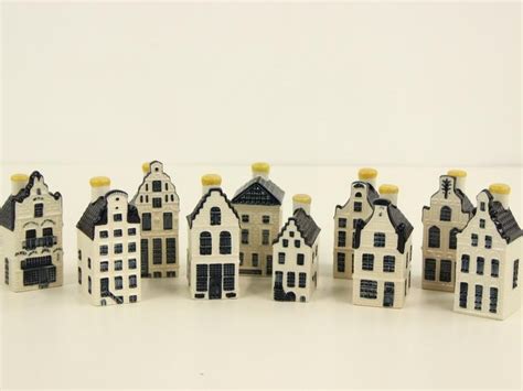 Collectie van diverse Delfts blauwe KLM huisjes