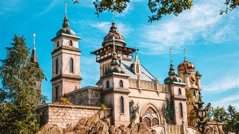 Visuele weergave van Symbolica: Paleis der Fantasie, een moderne darkride.