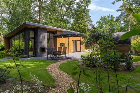 Interieur van een luxe bungalow met sauna