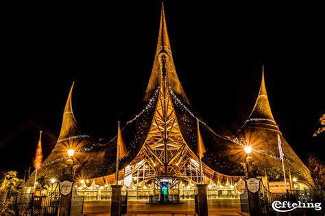 Entreegebied van de Efteling met het Huis van de Vijf Zintuigen