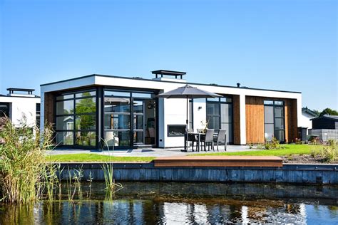Moderne vakantiewoningen aan het water bij Marina Parcs Lelystad