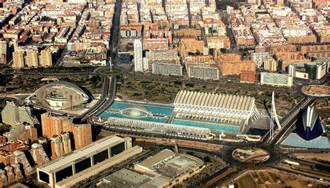 Plattegrond van Valencia met de ligging van Valenciaflats Ciudad de las Ciencias nabij de Stad van Kunsten en Wetenschappen