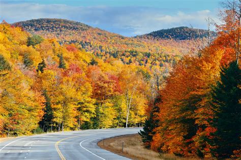 Kleurrijke herfstbladeren in New England tijdens de Indian Summer