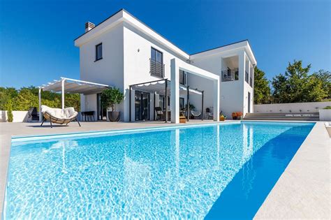 Prachtige villa met zwembad aan de kust van Hvar, Kroatië
