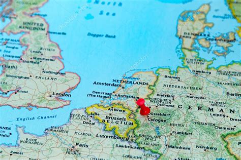 Kaart van Europa met de route Amsterdam - Keulen gemarkeerd