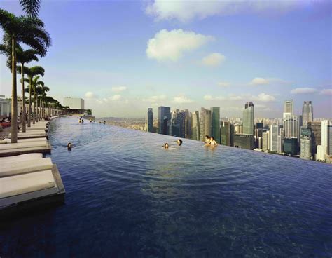 Het Marina Bay Sands hotelcomplex met het SkyPark en Infinity Pool