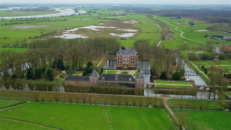 Indrukwekkend kasteel dat dient als groepsaccommodatie