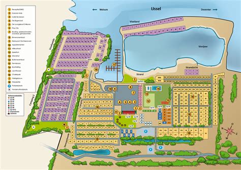 Overzicht van de zwemfaciliteiten op een recreatiepark.
