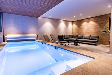 Wellnessfaciliteiten in een hotel: sauna en zwembad