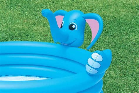 Illustratie van het Kinderbad met de sproeiende olifant