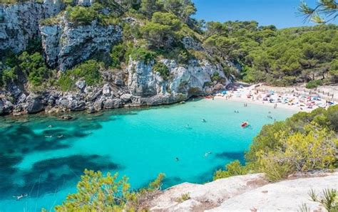 Overzicht van populaire Spaanse kustlijnen en eilanden met all-inclusive resorts