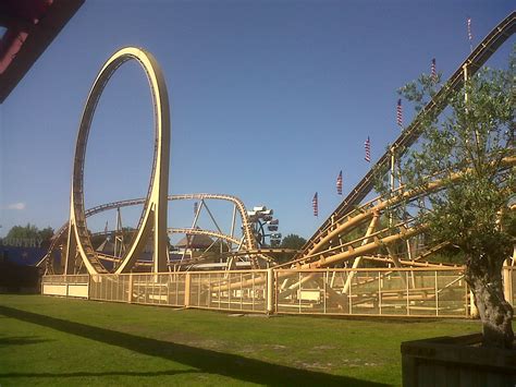 Schematische weergave van de Thunder Loop achtbaan in Slagharen