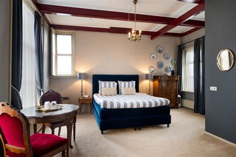 Interieurfoto van een van de sfeervolle kamers in Herberg Het Rechthuis