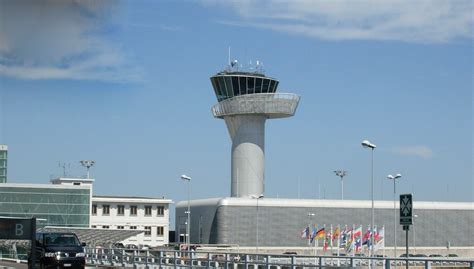 Luchtfoto van Bordeaux Airport (BOD) met omliggende stadsdelen