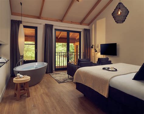 Luxe suite in Boutique Hotel Beekhuizen met uitzicht op de natuur