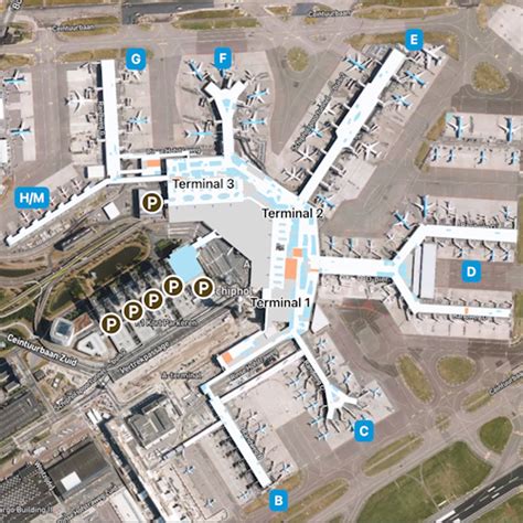 Plattegrond van Auckland Airport met aanduiding van terminals en toegangswegen.