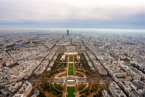 Panoramisch uitzicht vanaf de top van de Eiffeltoren