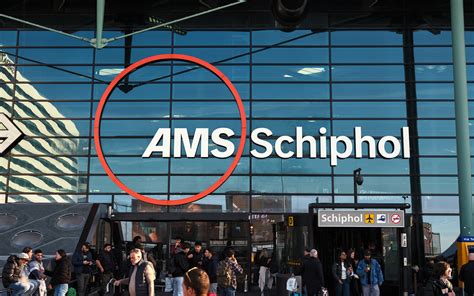 Grafische weergave van de treinroute Zutphen - Luchthaven Schiphol met overstappunt.