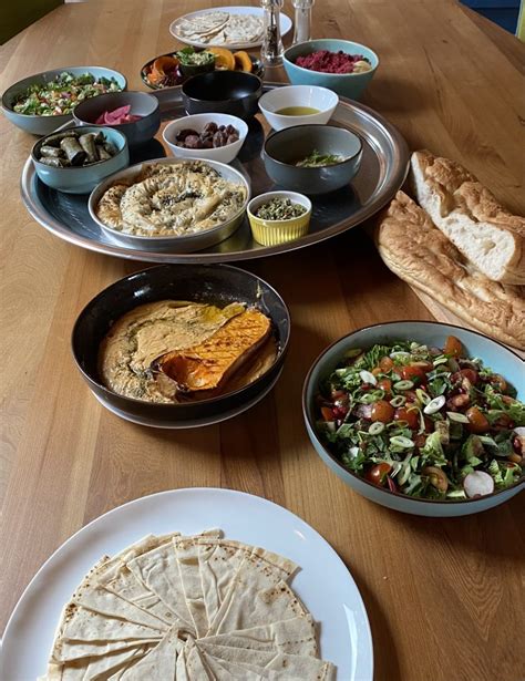 Luchtfoto van de serene bosrijke omgeving rondom Retraite de Logt