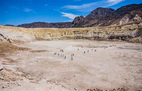 De Stefanus krater op het vulkanische eiland Nisyros