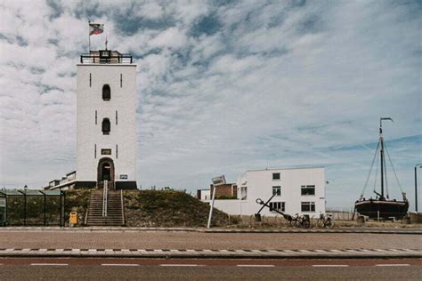 De iconische vuurtoren van Katwijk aan Zee.