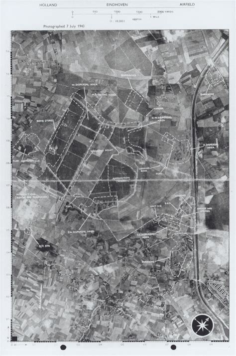 Een luchtfoto van Vliegveld Eindhoven, gemaakt op 7 juli 1943 door Britse verkenningsvliegtuigen.