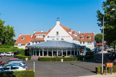 Artistieke impressie van Paping Hotel & Spa met de ligging aan het bos.