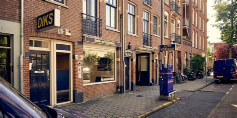 Een overzichtelijke tabel met de openingstijden van DIKS Amsterdam Zuid per dag