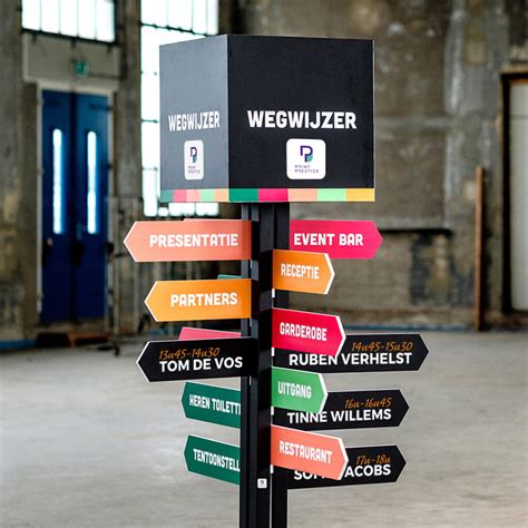 bewegwijzering op een luchthaven