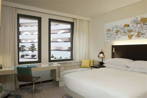 Interieurfoto van een van de geluiddichte kamers in het Hilton Amsterdam Schiphol Airport