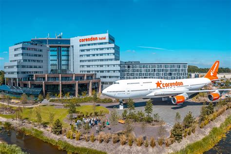 Kaart met OV-routes naar Corendon Urban Amsterdam Schiphol Hotel Airport